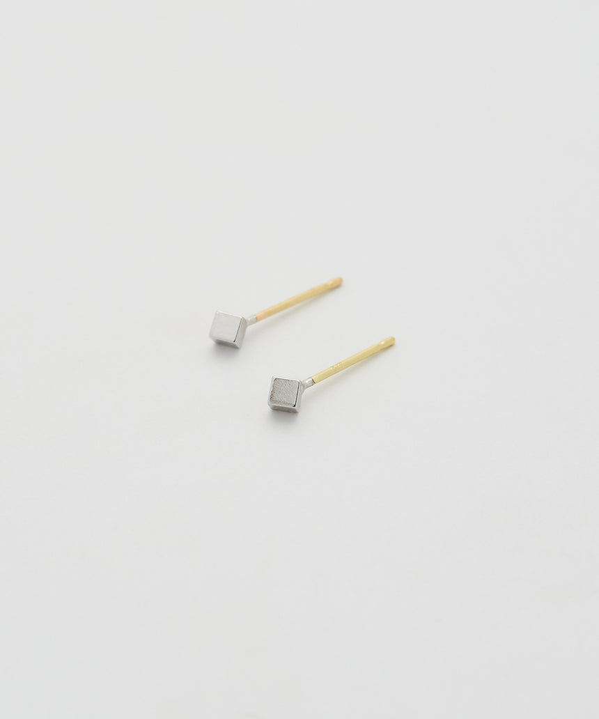 18k-372 18金ポストピアス (noé)