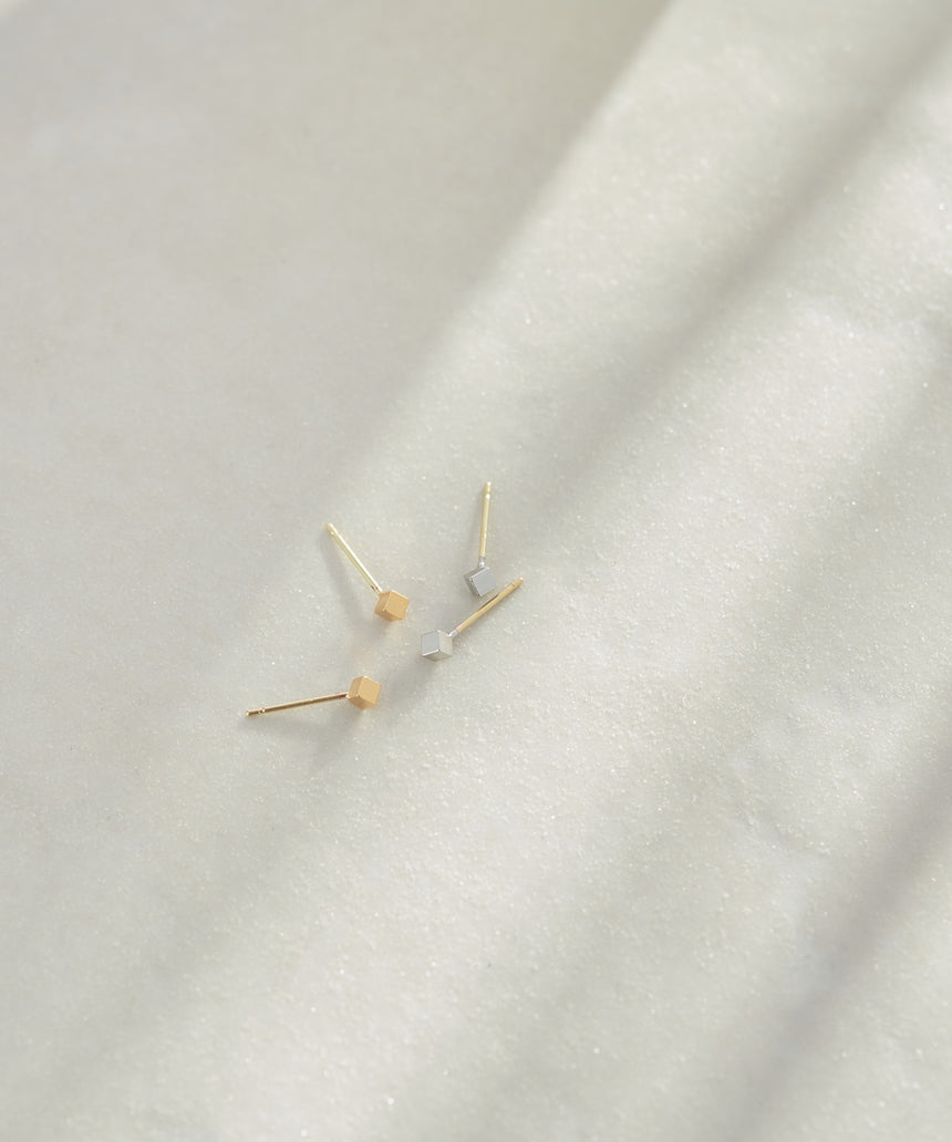 18k-372 18金ポストピアス (noé)