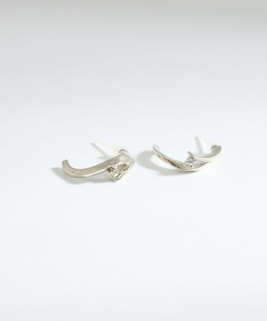 セラミックポストピアス