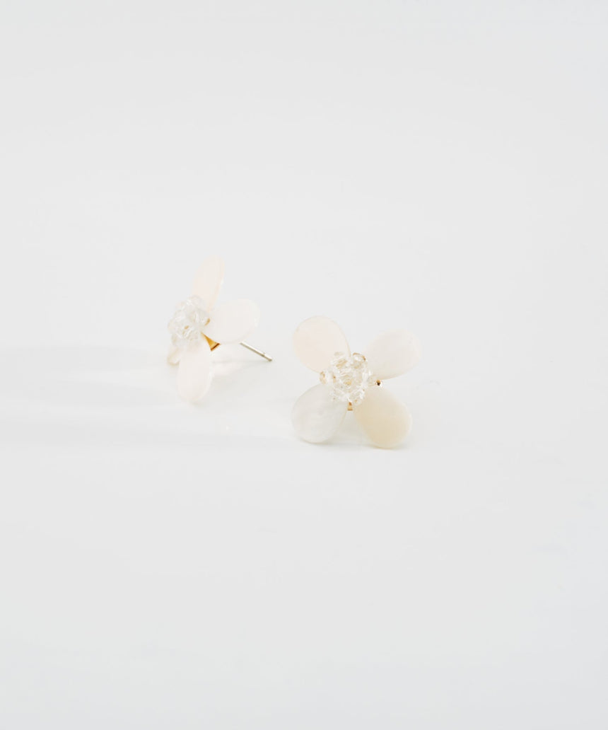 デザインピアス