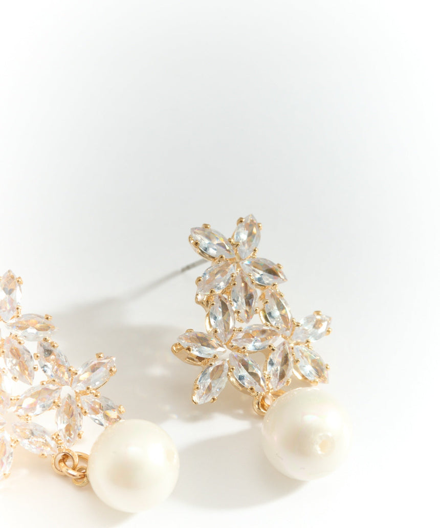 デザインピアス