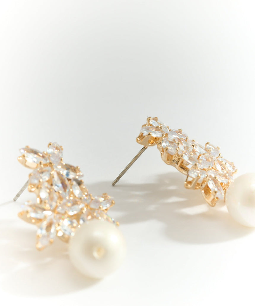 デザインピアス