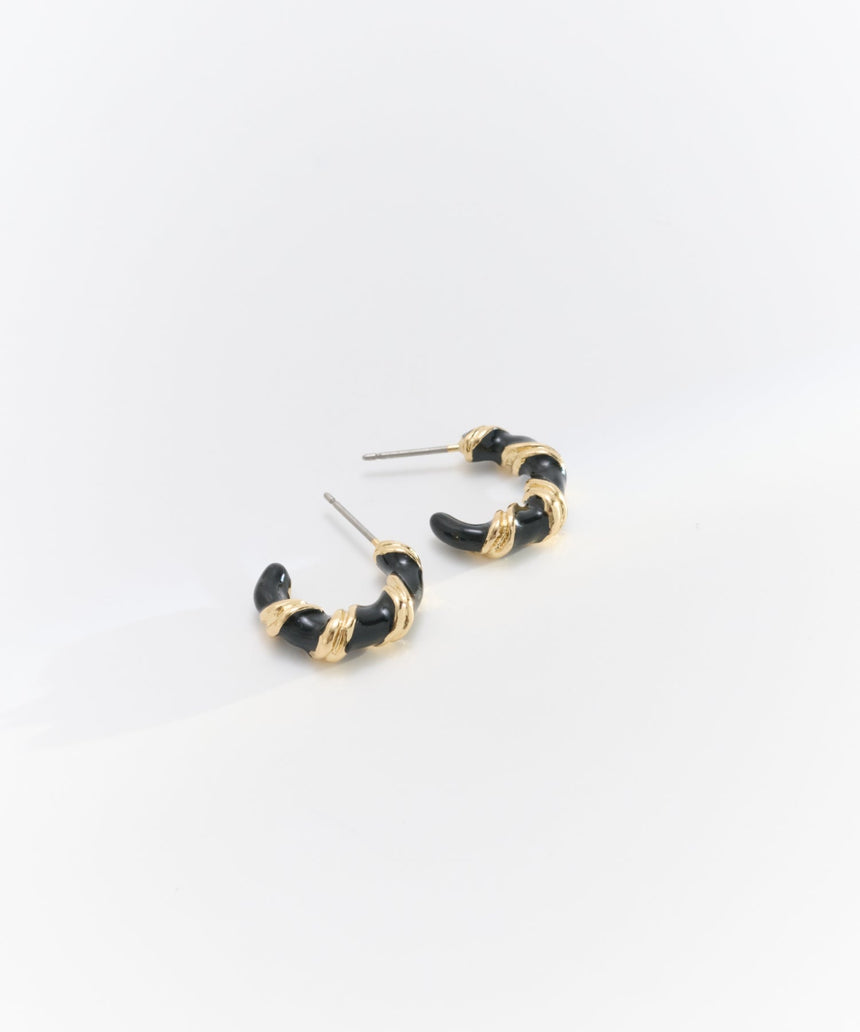 デザインピアス