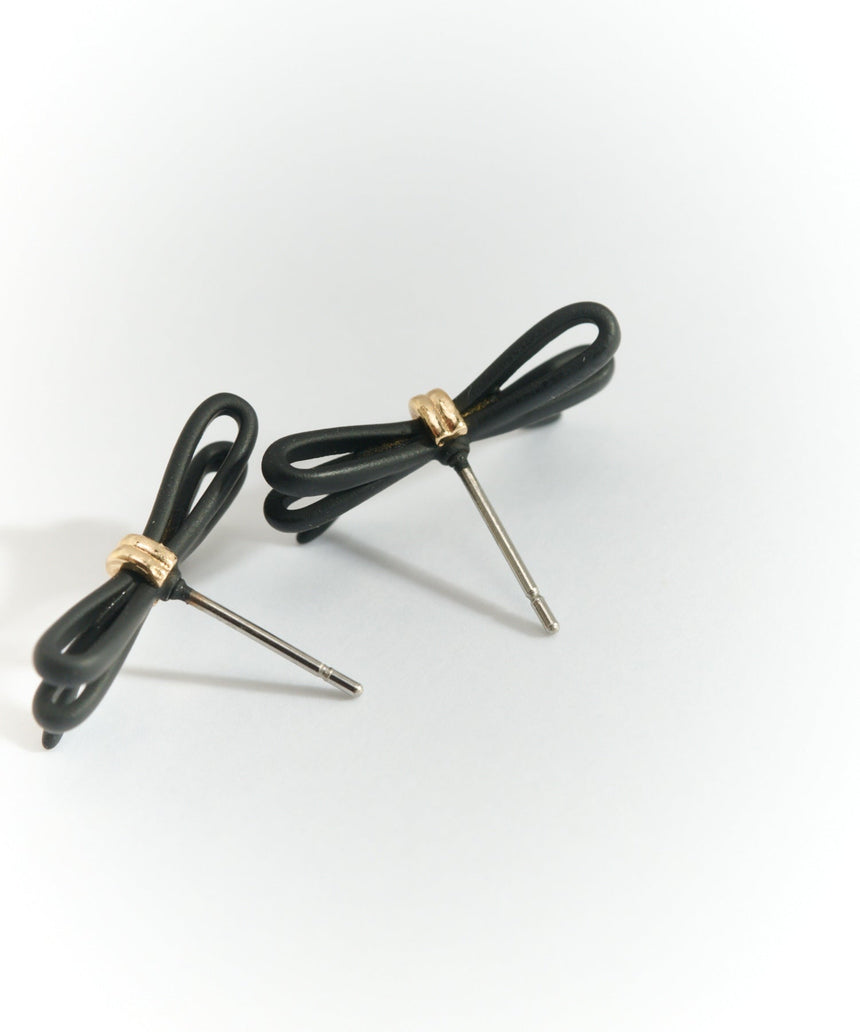 デザインピアス