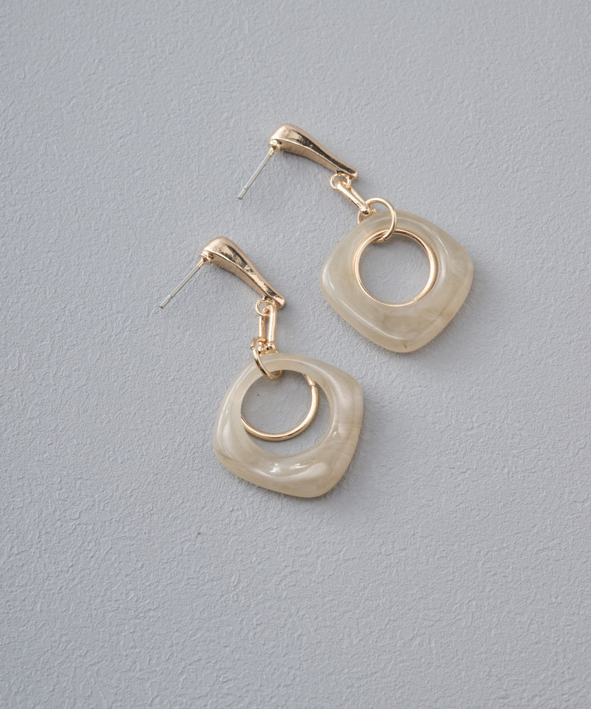 デザインピアス