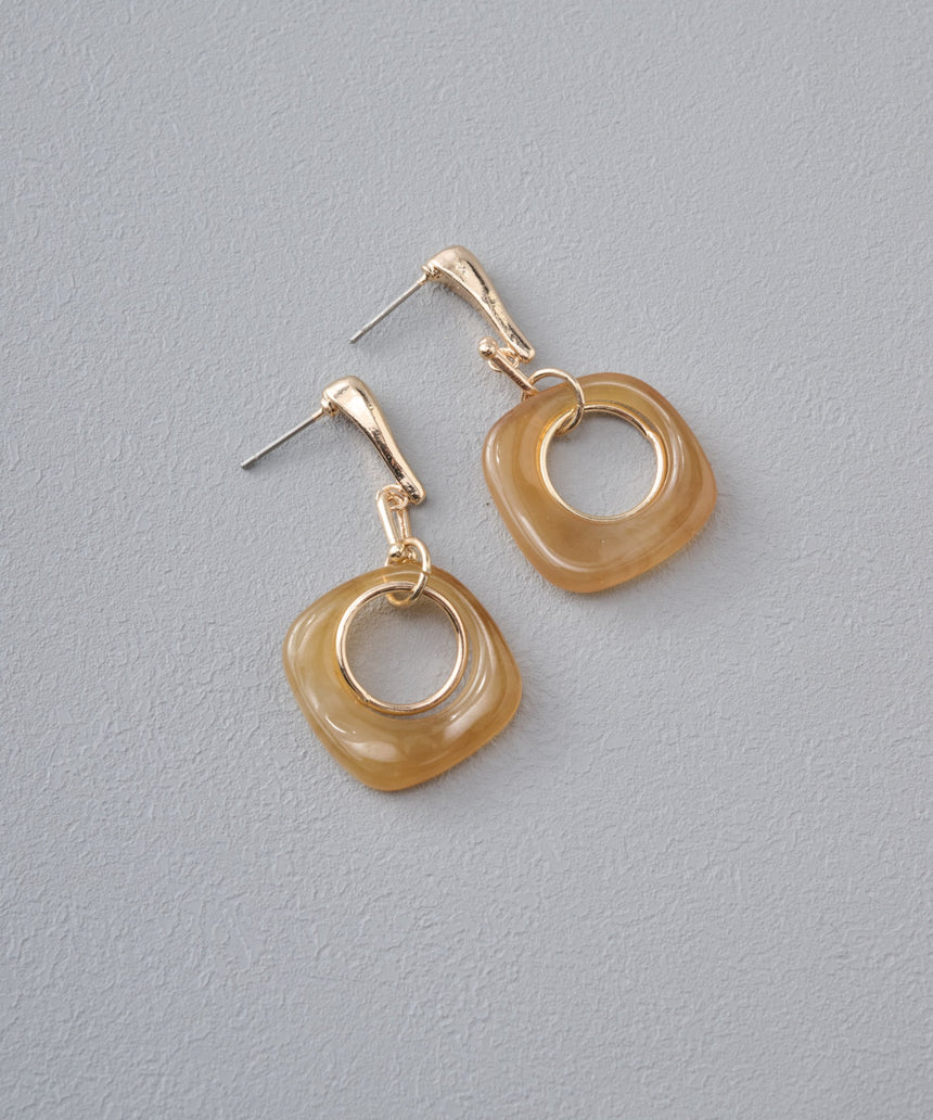 デザインピアス