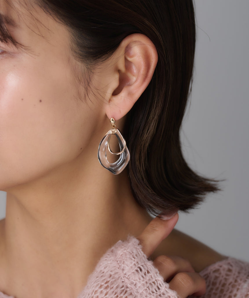 デザインピアス