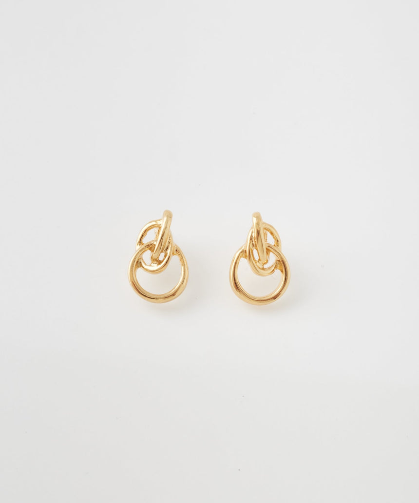 イムフレットピアス