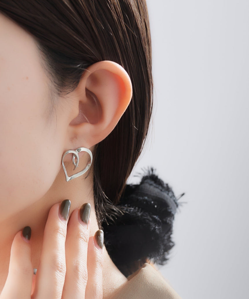 イムフレットピアス