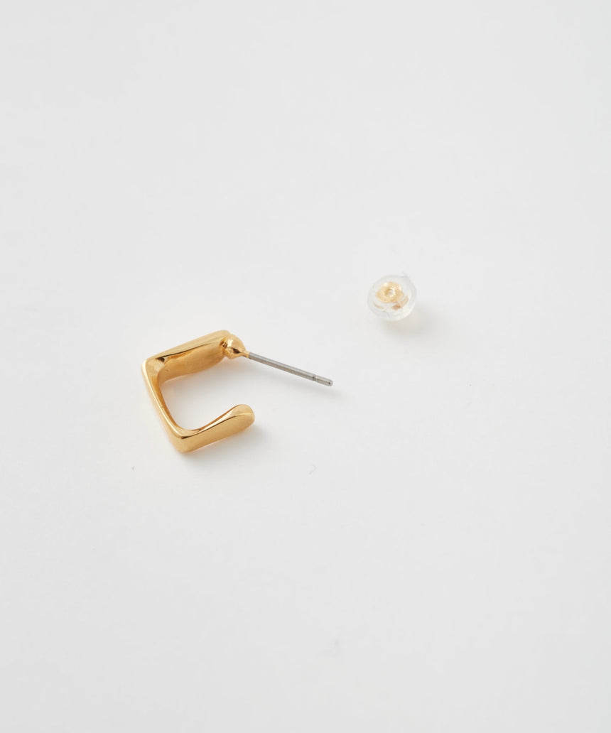 イムフレットピアス
