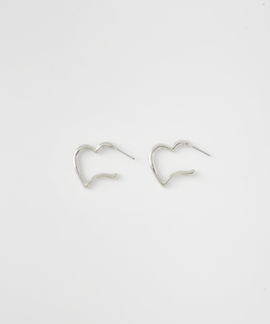 イムフレットピアス