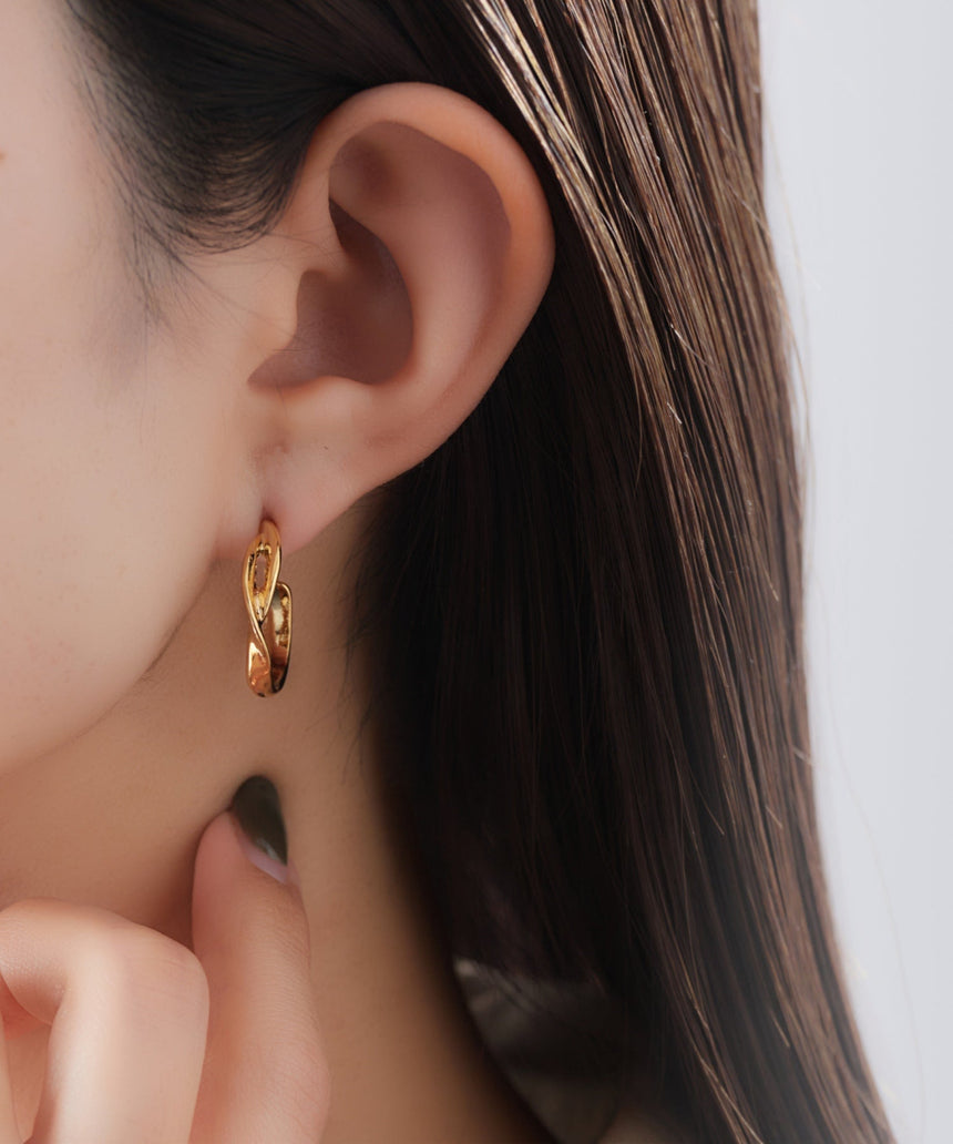 イムフレットピアス
