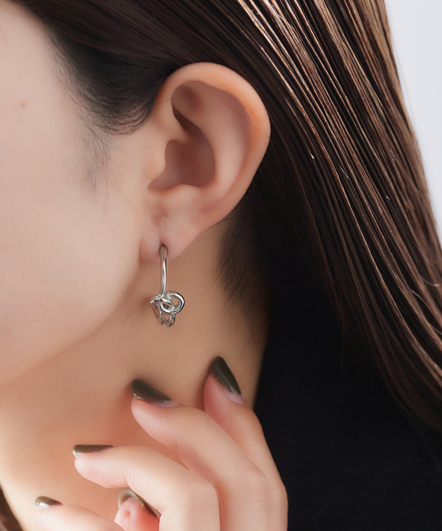 イムフレットピアス