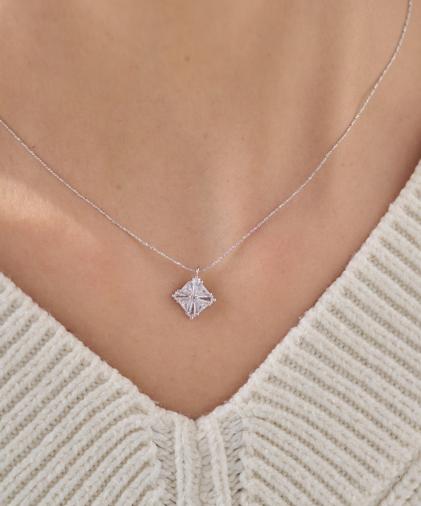 デザインネックレス