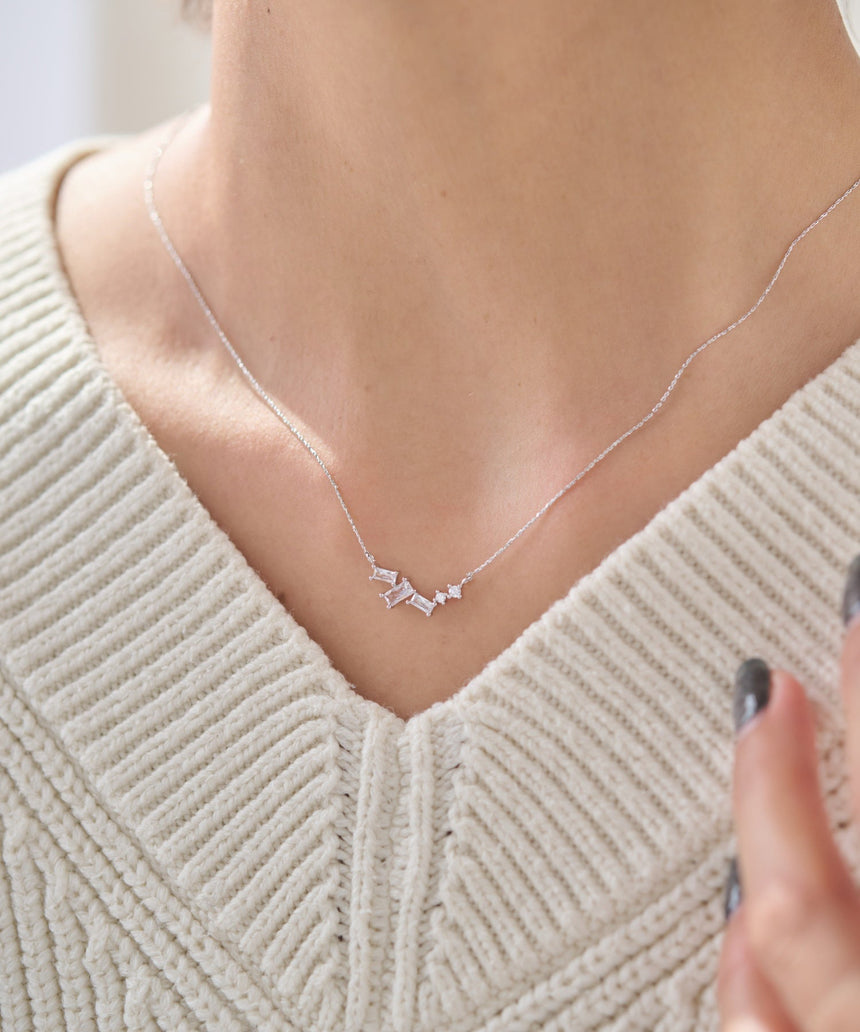 デザインネックレス