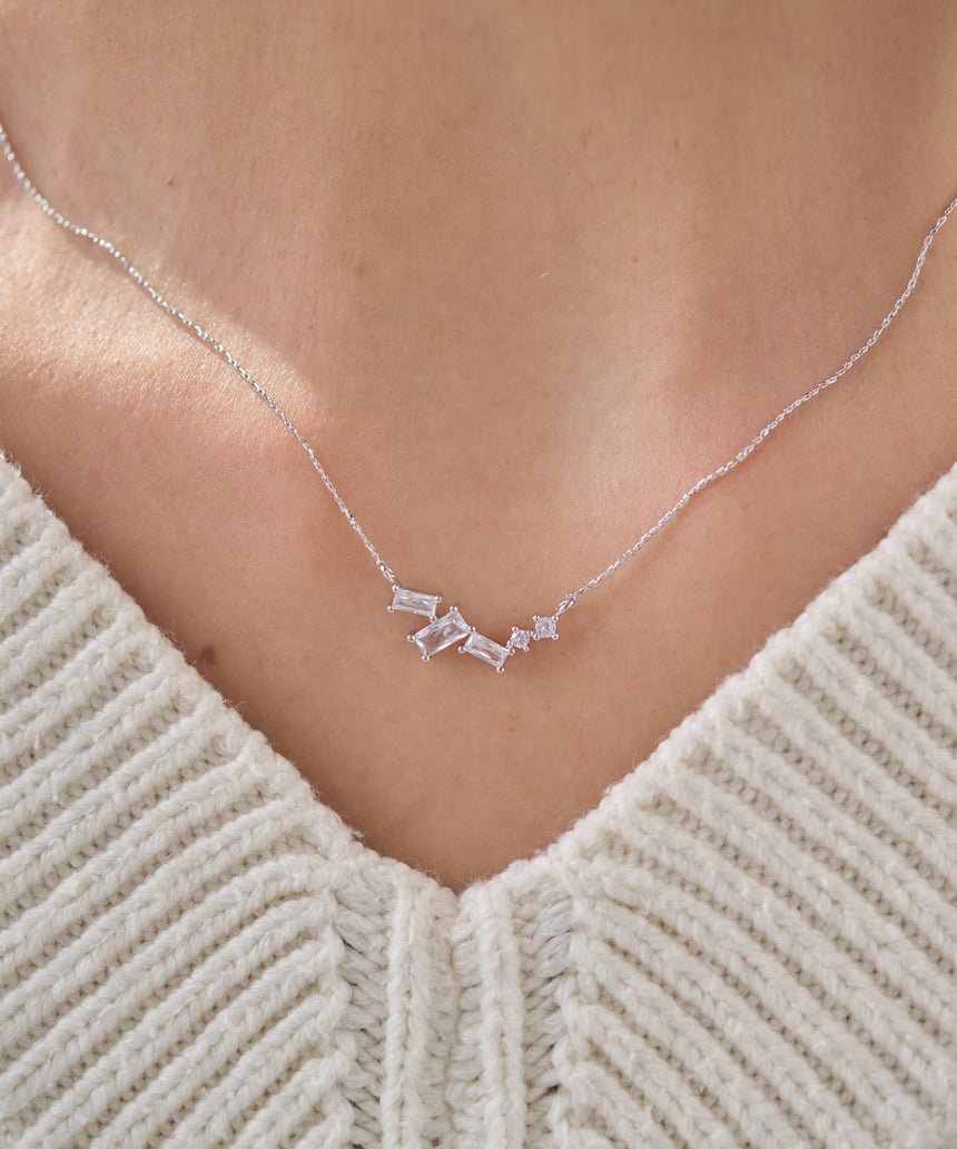 デザインネックレス