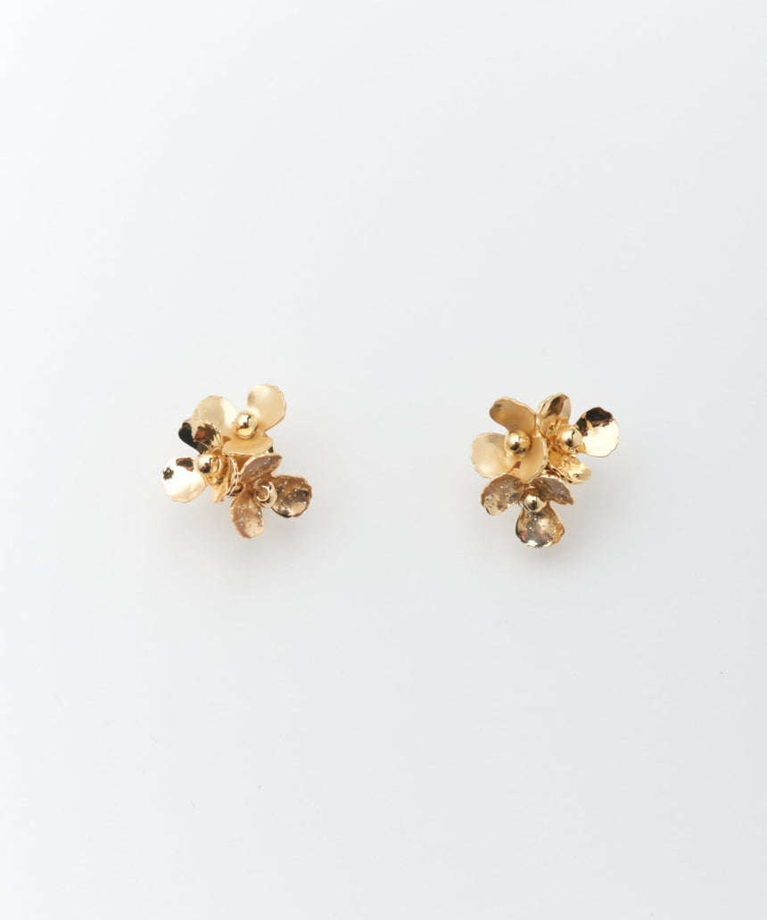 樹脂ピアス