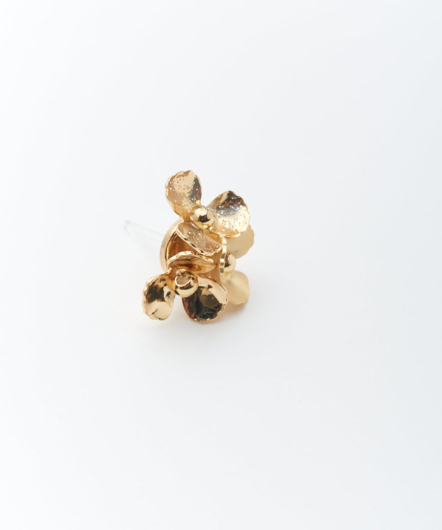 樹脂ピアス