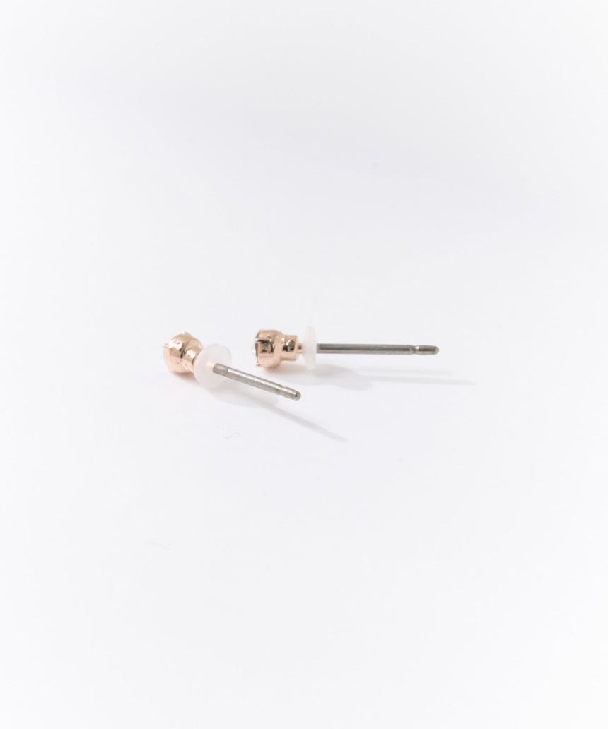 純チタンポストピアス