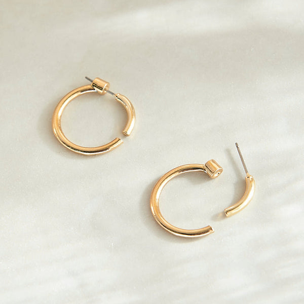 【nara】19Un-neuf (アンヌフ)片耳 ドットピアス nara】19Un-neuf (アンヌフ)片耳 ドットピアス nara】19Un-neuf