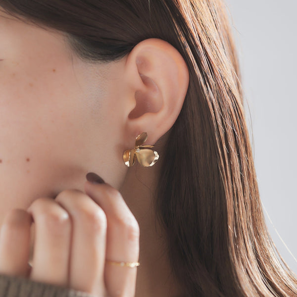 抗菌樹脂ピアス – dee doo dah